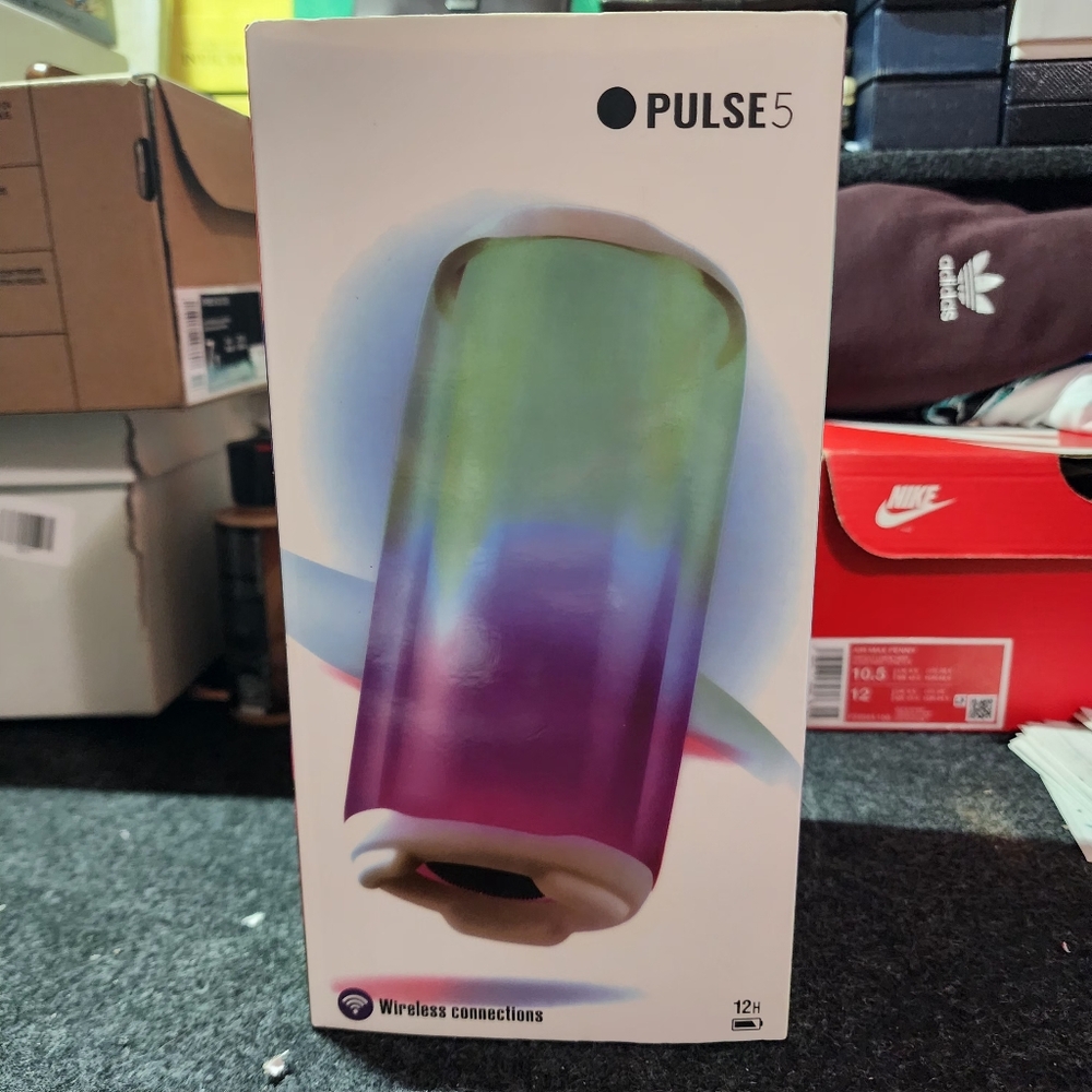JBL Pulse5 Wireless Speaker - Multicolor